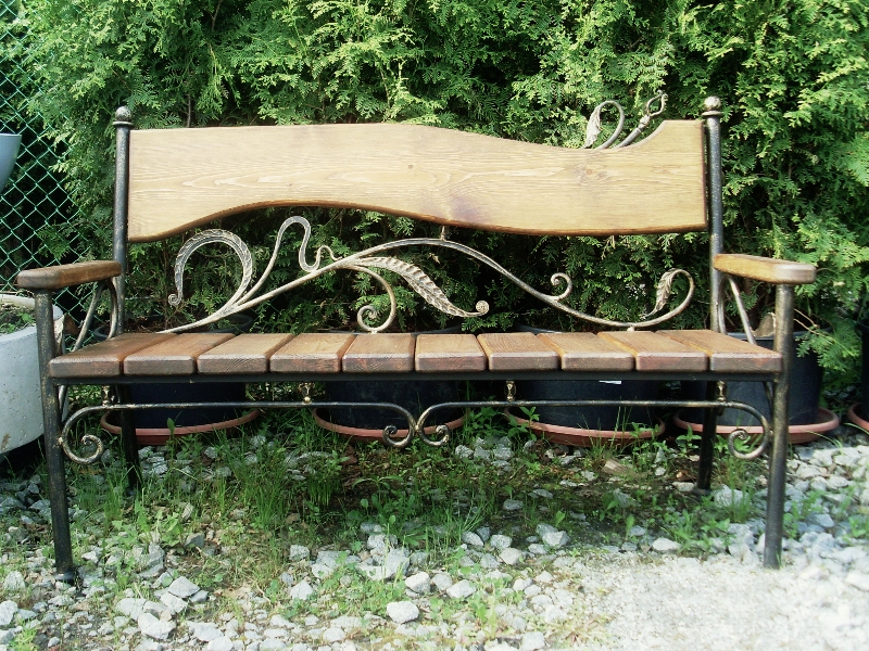 Кованая мебель для сада и дачи: как создать уютное пространство на участке